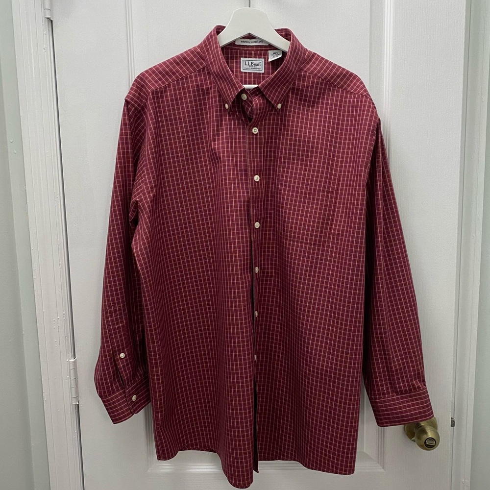 L.L. Bean Men’s Wrinkle Resistant Button Down szL